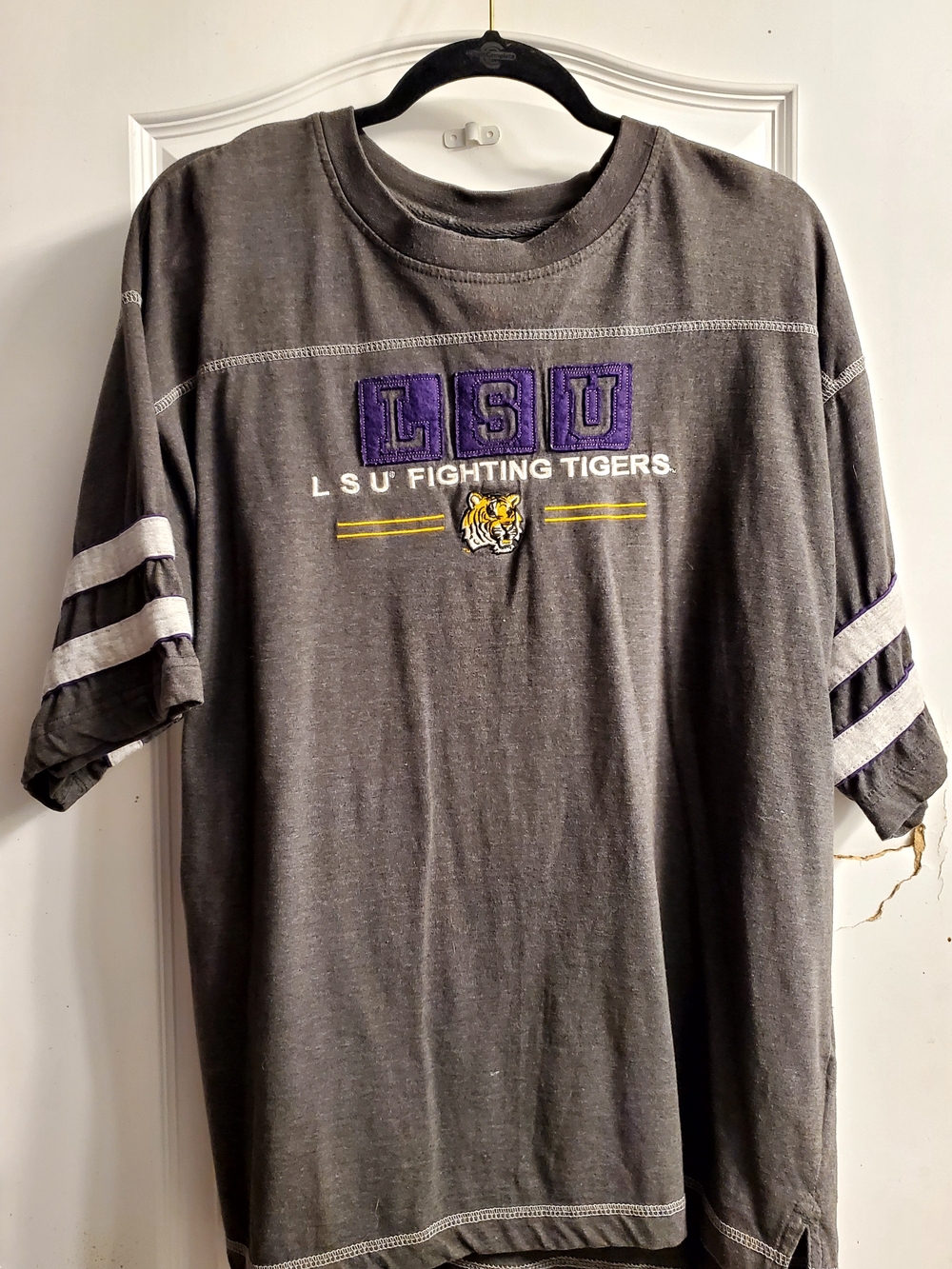 Vintage LSU Fighting Tigers Gray Short-Sleeve Graphic Tee